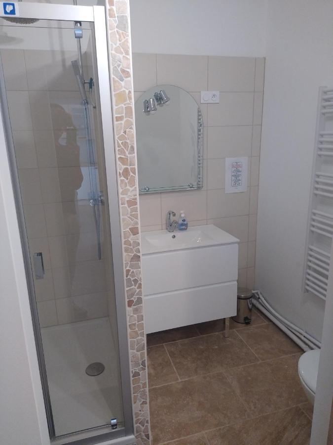 Maison De Village Confortable Entierement Renovee Saint-Just  ภายนอก รูปภาพ
